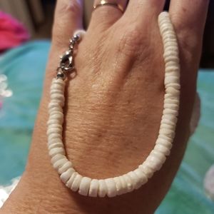 3/$10- White shell necklace